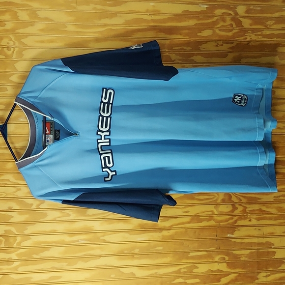 Nike Light Blue Yankees Half-Zip Pullover - Picture 2 of 11